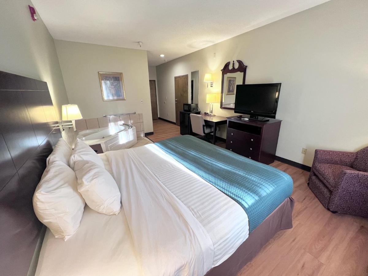 Americas Best Value Inn Wiggins Экстерьер фото