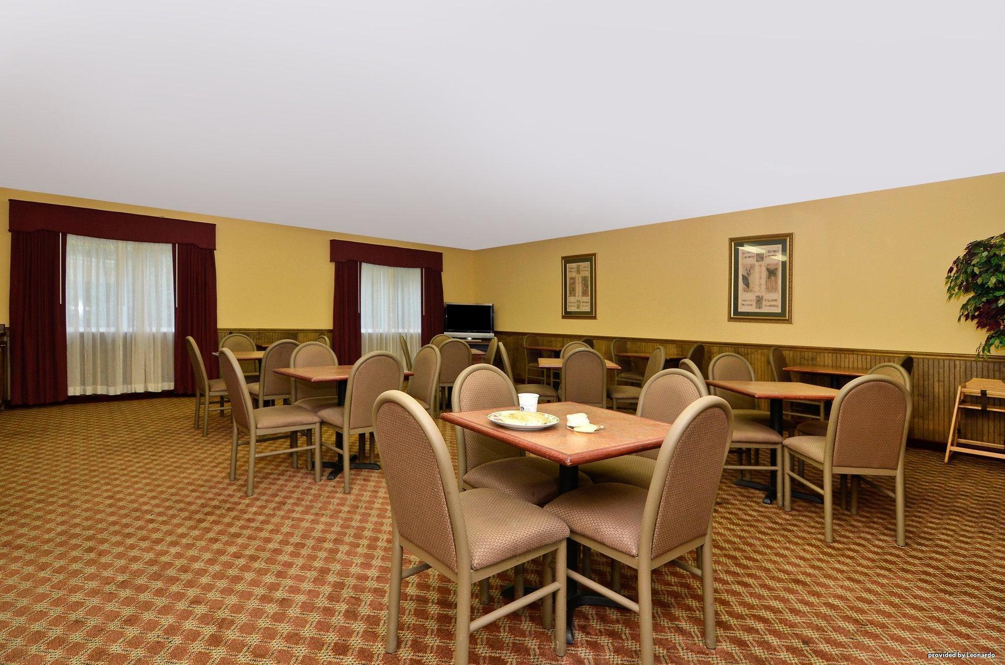 Americas Best Value Inn Wiggins Ресторан фото