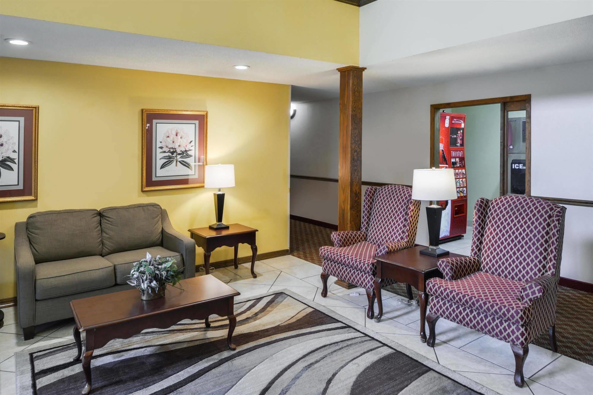 Americas Best Value Inn Wiggins Экстерьер фото