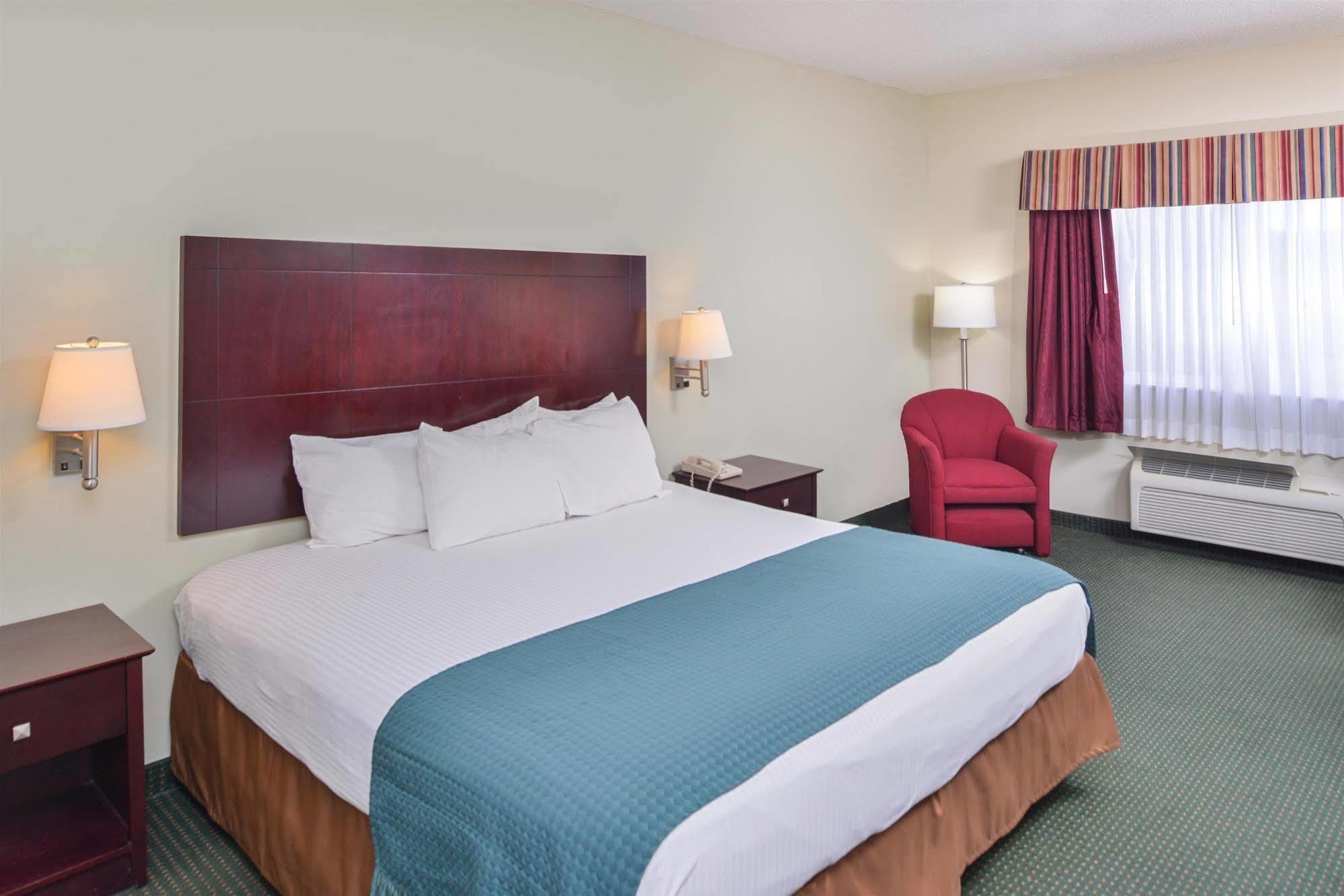 Americas Best Value Inn Wiggins Экстерьер фото