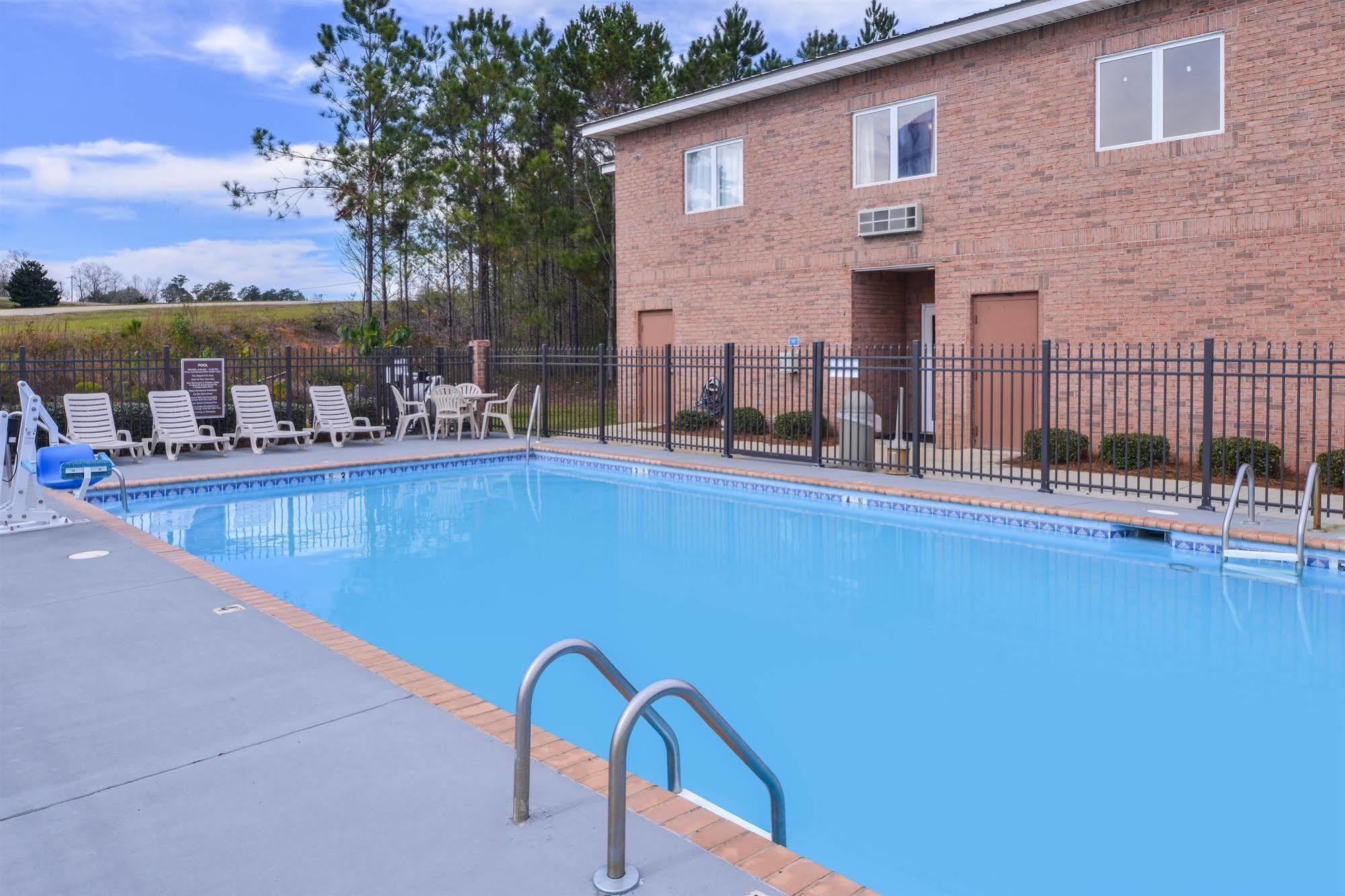 Americas Best Value Inn Wiggins Экстерьер фото